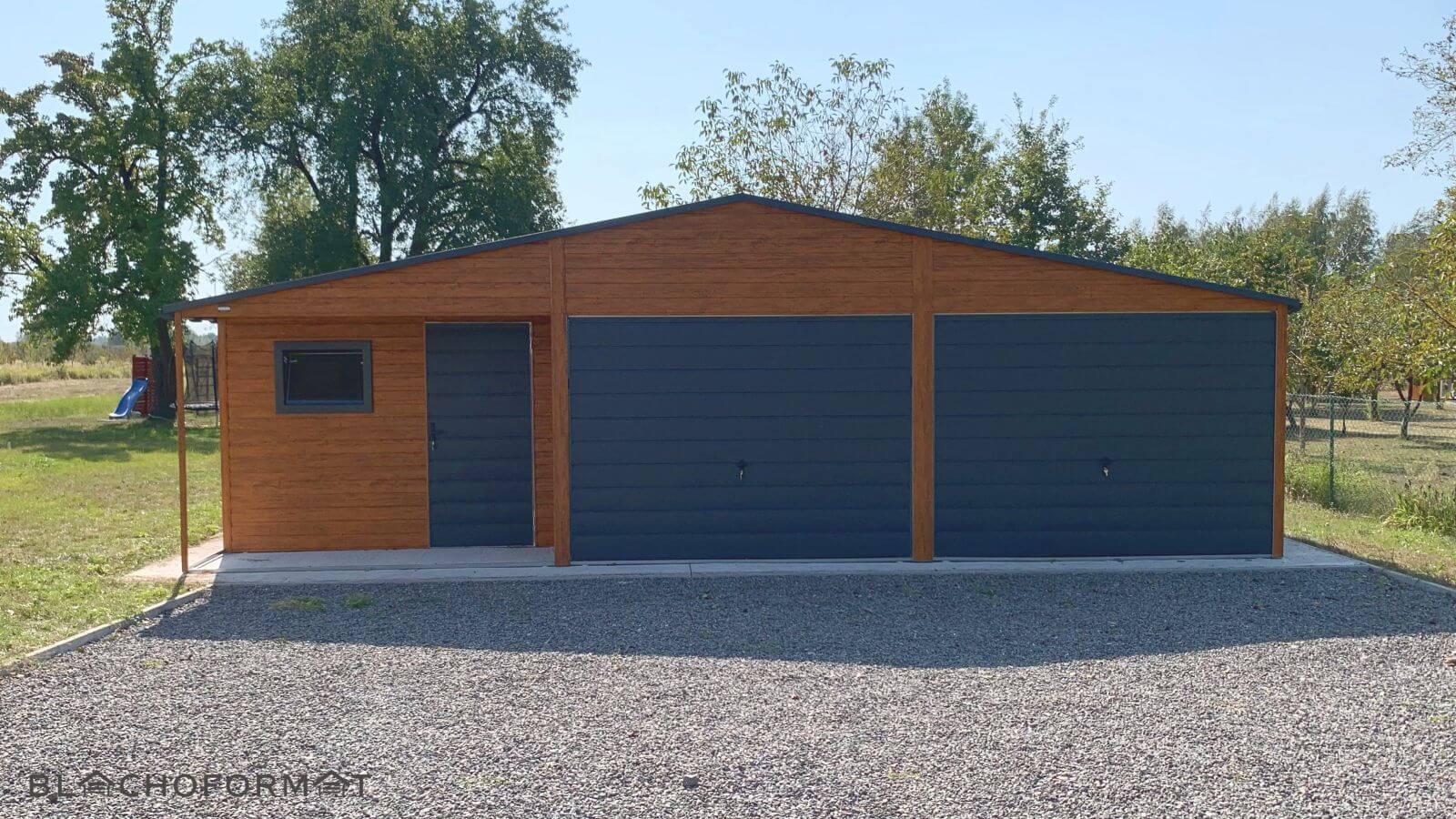 Garaże blaszane Sandomierz – producent konstrukcji stalowych Blachoformat